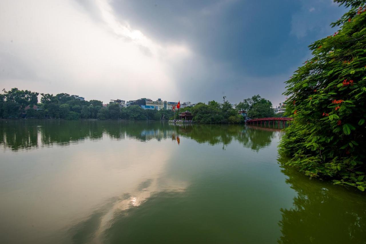 22Housing Hotel & Residence 81 Linh Lang ハノイ市 エクステリア 写真