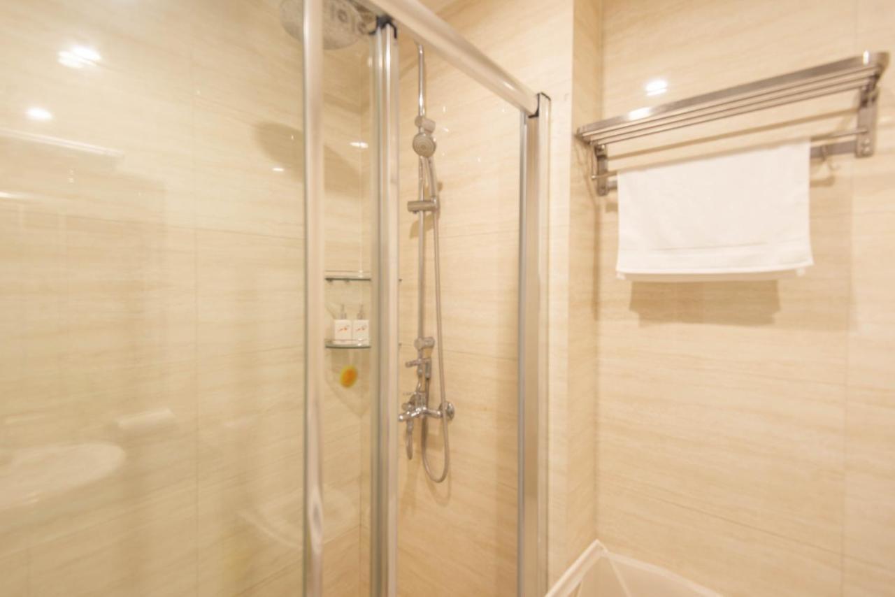 22Housing Hotel & Residence 81 Linh Lang ハノイ市 エクステリア 写真